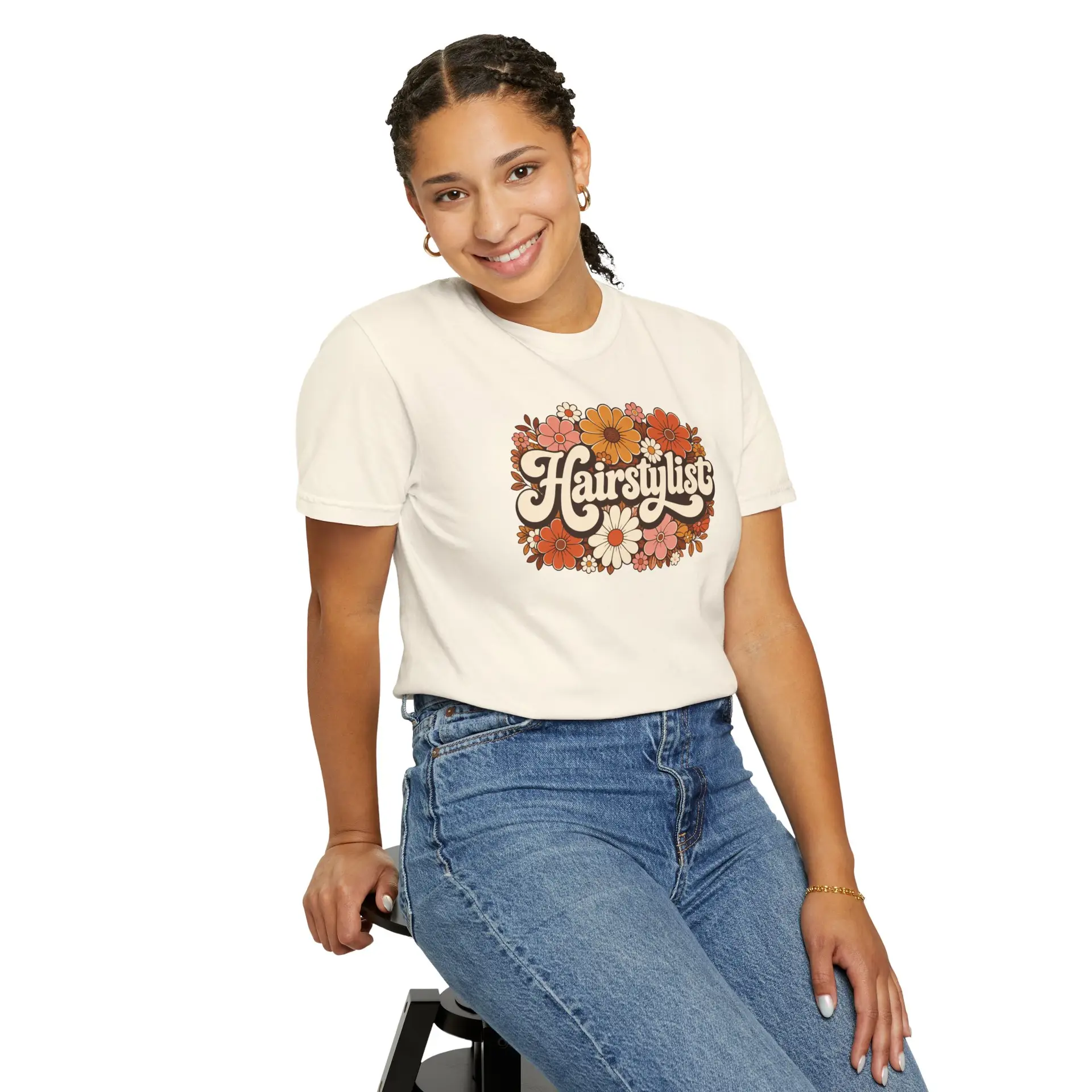 Hairstylist Floral Retro Design T-shirt | 70s Flowers, Script Logo 8 Hairstylist Floral Retro Design T-shirt | 70s Flowers, Script Logo - Image 8